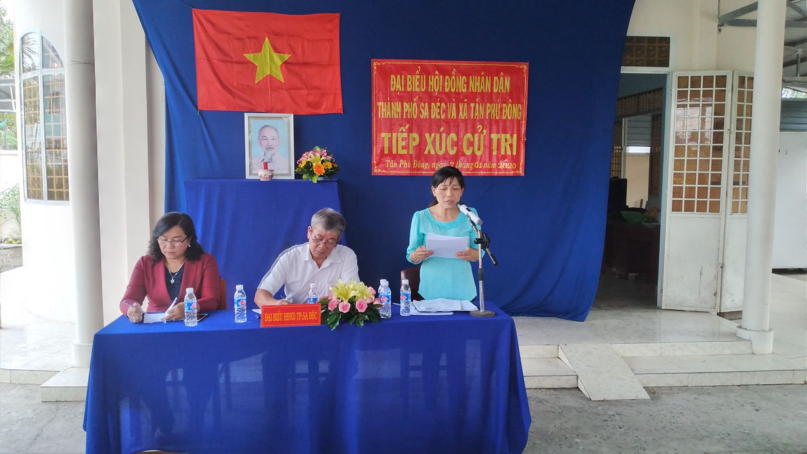 Bà Nguyễn Thị Mai Hồng thông qua báo cáo kết quả kỳ họp HĐND TP lần thứ 9
