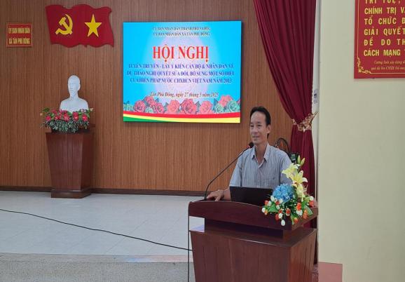 UBND XÃ TÂN PHÚ ĐÔNG TỔ CHỨC HỘI NGHỊ LẤY Ý KIẾN VỀ DỰ THẢO SỬA ĐỔI, BỔ SUNG HIẾN PHÁP NĂM 2013 UBND XÃ TÂN PHÚ ĐÔNG TỔ CHỨC HỘI NGHỊ LẤY Ý KIẾN VỀ DỰ THẢO SỬA ĐỔI, BỔ SUNG HIẾN PHÁP NĂM 2013